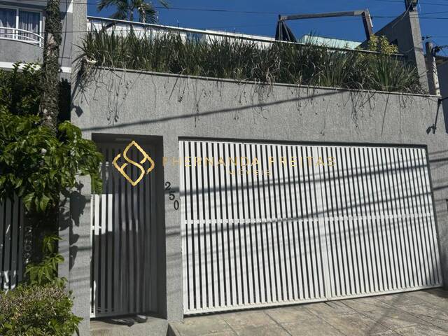 #198 - Casa para Venda em Niterói - RJ