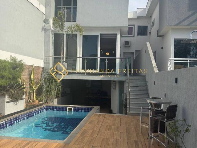 #198 - Casa para Venda em Niterói - RJ